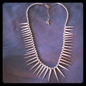 Spiked necklace